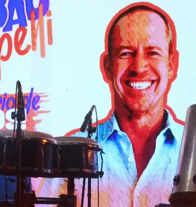 Ricardo Cappelli: Da lama e poeira do Sol Nascente para o Clube do Choro