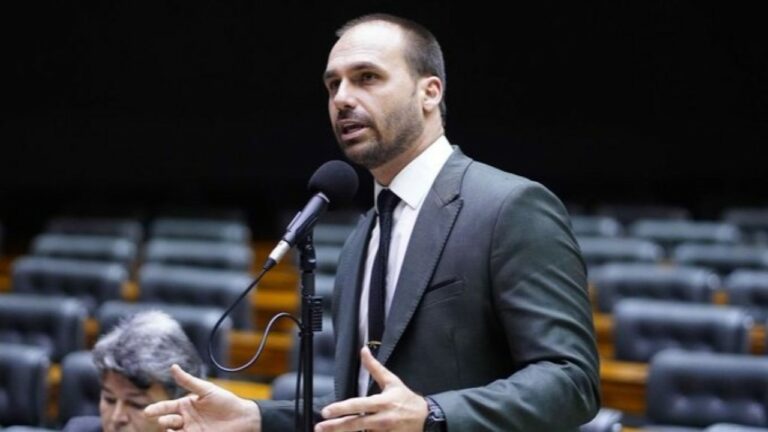 PT vai a Conselho de Ética contra Eduardo Bolsonaro por atuação nos EUA