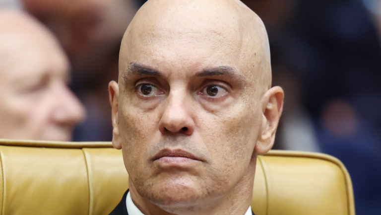 Alexandre de Moraes suspende Rumble no Brasil