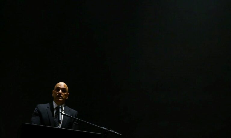 Urgente: Juíza americana deixa claro que ordens de Moraes por email não valem nada