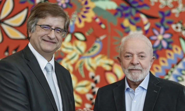 Esquerda animada para que denúncia da PGR contra Bolsonaro saia essa semana