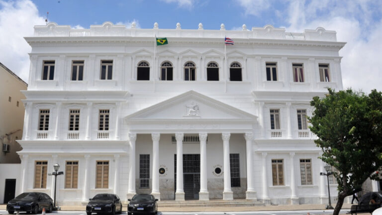 TJ-MA vai comprar 50 iPhones 16 Pro Max para desembargadores