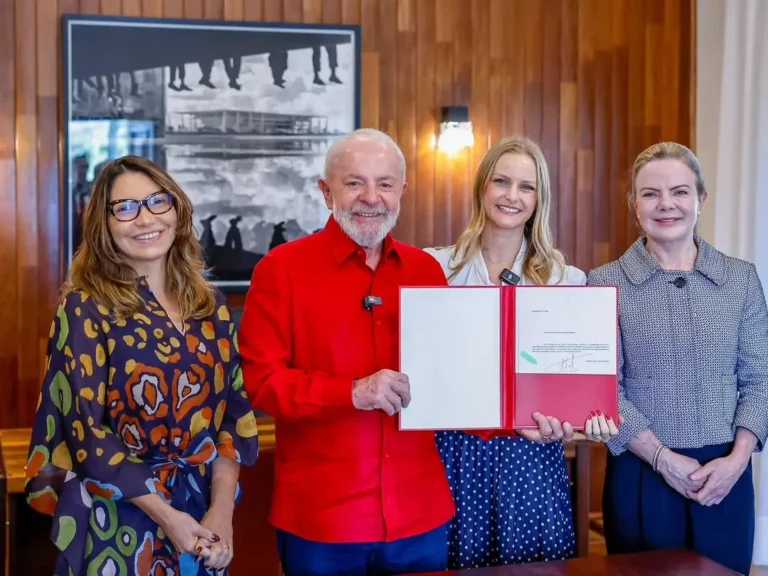 Sob Lula, mais uma vez Janja dá as cartas