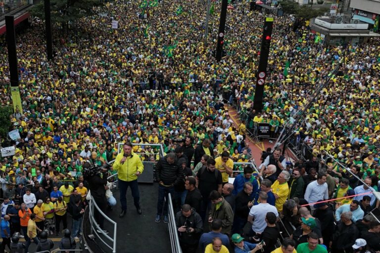 O Poder de Aglutinação Política de Jair Bolsonaro e a rendição do “Consórcio de Imprensa”