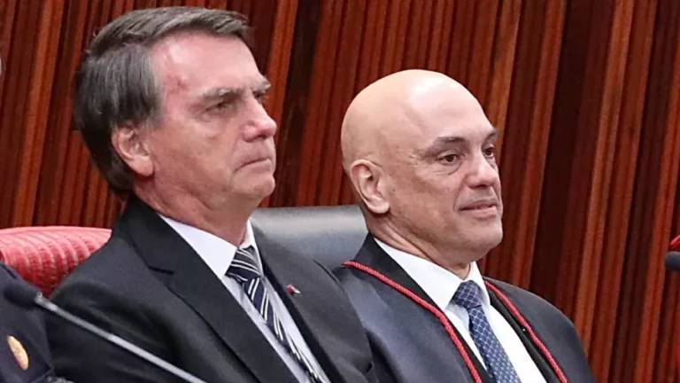 STF pode absolver Bolsonaro, mas inelegibilidade não será revertida, diz Moraes