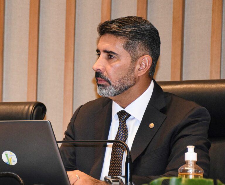 Deputado Roosevelt apresenta na CLDF projeto que reconhece a fissura labiopalatina como deficiência