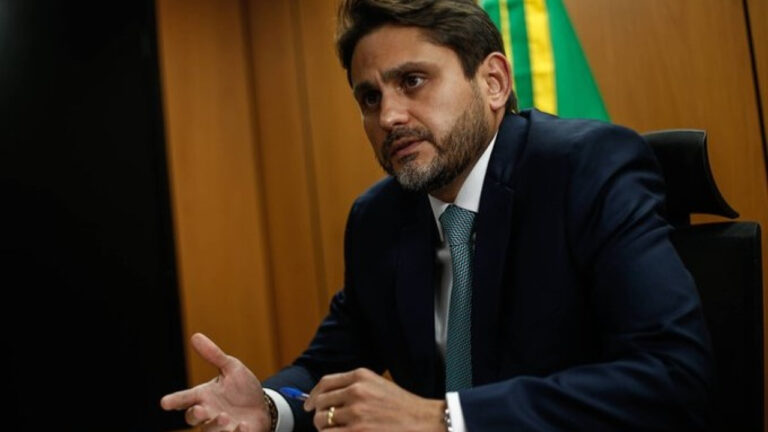 Para o Planalto, Juscelino Filho deveria pedir demissão após denúncia apresentada pela PGR