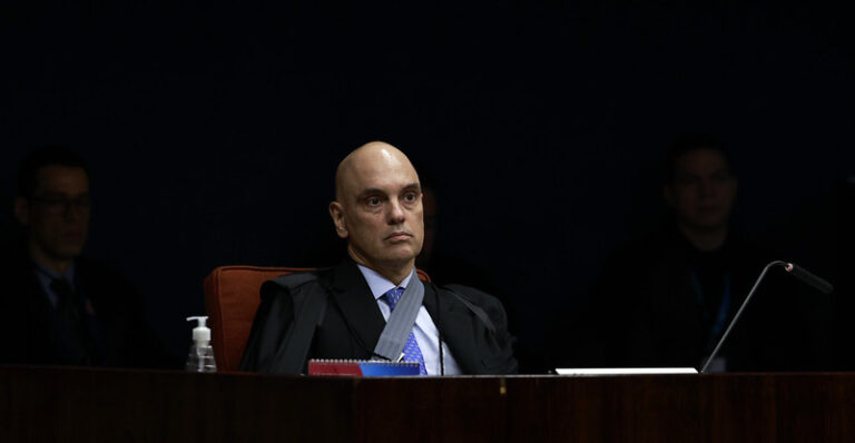 Moraes em julgamento: “Se fosse na sua casa, haveria anistia?”