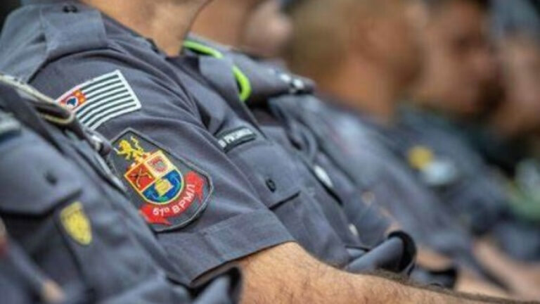 Projeto que garante prioridade a policiais na restituição do IR avança no Congresso