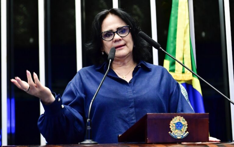 Aposentados: Lula é acusado de proteger fraudadores