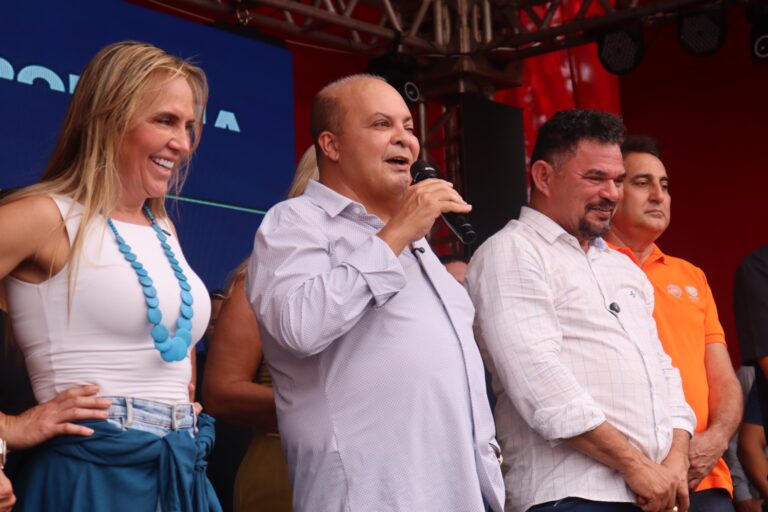 Ibaneis anuncia novas contratações de PMs e início de curso para subtenentes em evento com Policiais