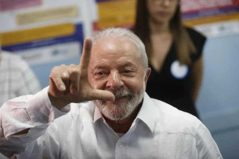 DE NOVO: Quaest tem avaliação negativa Record para Lula