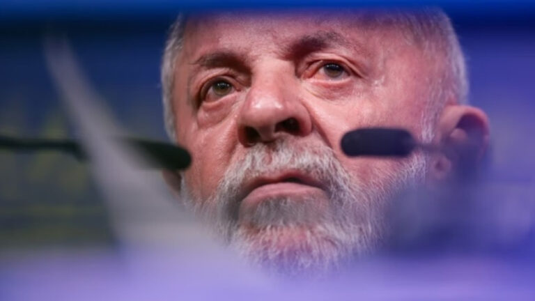 PULANDO DO BARCO: O prazo dado pelo União Brasil para que seus ministros entreguem os cargos a Lula