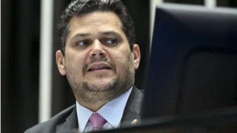 Qual o tamanho do “Rabo Preso” de Alcolumbre? Pedido de impeachment de Moraes deve ir pra gaveta