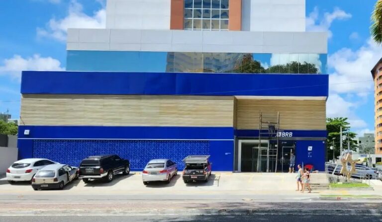 BRB amplia atuação em Alagoas e passa a gerir a folha de pagamento dos servidores da Prefeitura de Maceió