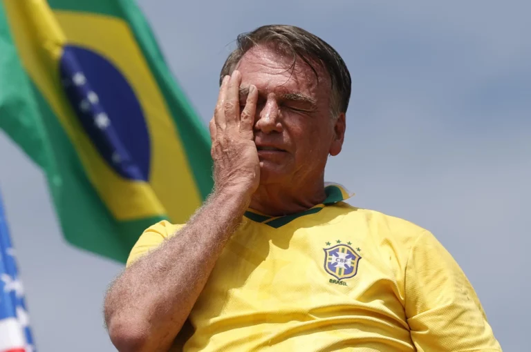 PGR pede condenação de Bolsonaro e mais 7 por tentativa de golpe de Estado