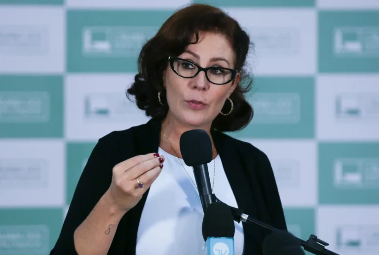 Carla Zambelli é presa na Itália