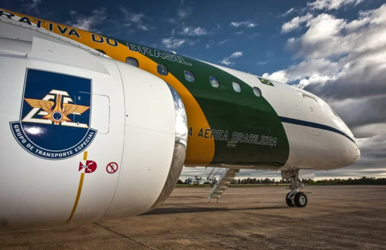 Aviões que levam ministros só têm combustível até 3 de agosto