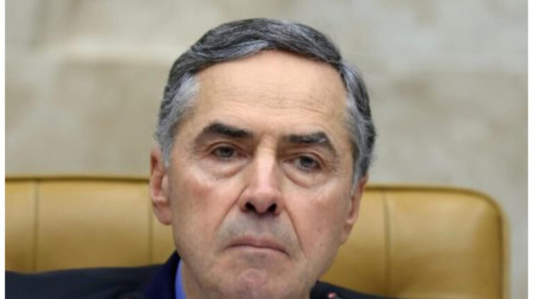 Barroso pensa em sair e Lula já tem 4 candidatos para o STF