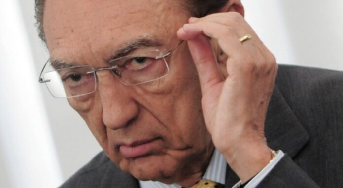 Edison Lobão: Testemunho de cinco décadas da política brasileira