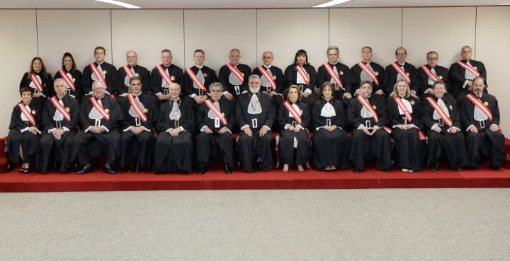 TST gasta R$ 10,3 milhões em 30 veículos de luxo para ministros