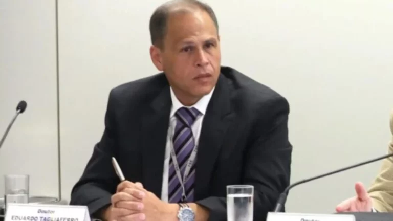 Tagliaferro fala em perseguição à direita e diz que morreria pelo país