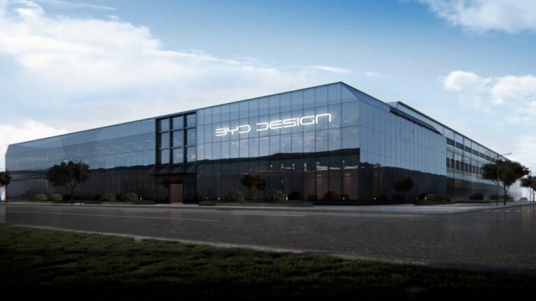 BYD faz previsão de falência em massa de montadoras de carros na China