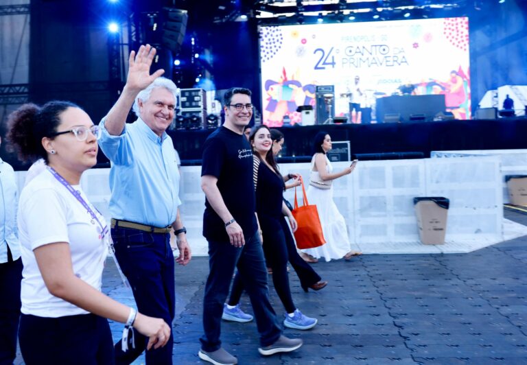 Caiado encerra Canto da Primavera 2025 em Pirenópolis com recorde de público e shows