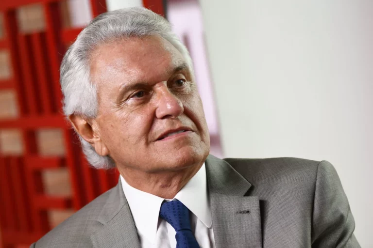 Caiado diz que Ciro tenta forçar decisão de Bolsonaro sobre 2026