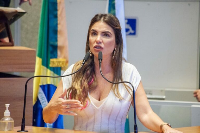 PGR recomenda processo de cassação para Paula Belmonte