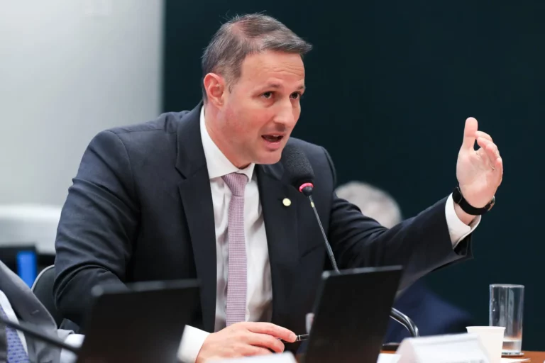 Derrite endurece projeto de Lula e incorpora facções à Lei Antiterrorismo