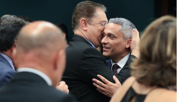 Após prisão de Bolsonaro, oposição vai paralisar Câmara até pautar anistia