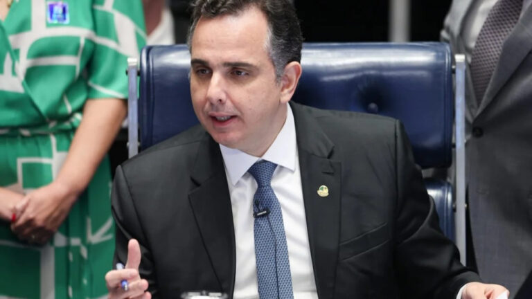 O arrependimento silencioso de Rodrigo Pacheco em ter combatido a direita