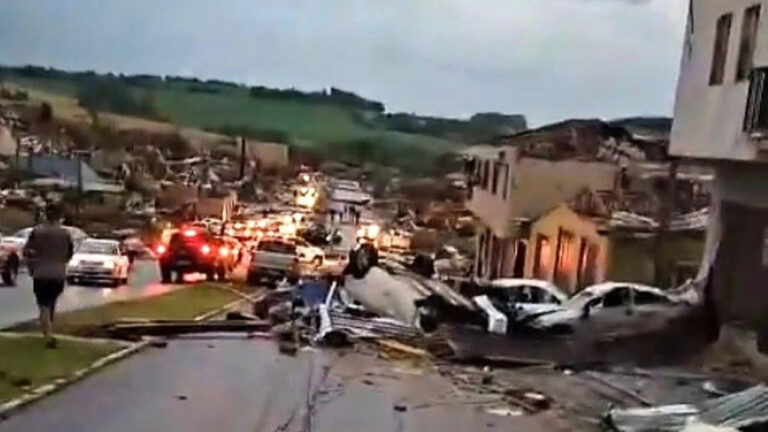 Tornado destrói cidade no Paraná, deixa 5 mortos e dezenas de feridos