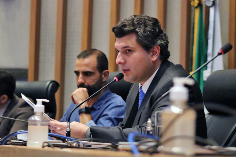 Com liderança de Eduardo Pedrosa, CLDF aprova LOA de 2026 de R$ 74,4 bilhões