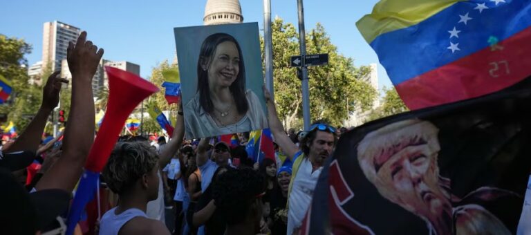 A oposição venezuelana, dividida entre entusiasmo e confusão após o ataque dos EUA.