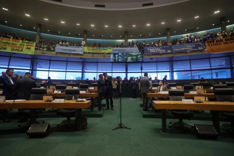 Base governista impõe derrota à oposição e garante capitalização do Banco de Brasília na Câmara Legislativa do Distrito Federal