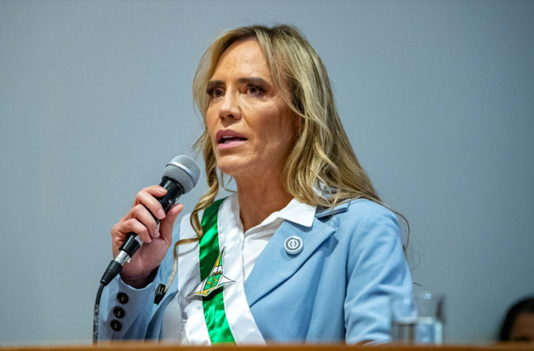 Celina Leão prioriza vidas e destina R$ 25 milhões para a saúde no DF. Festa de aniversário de Brasília pode esperar