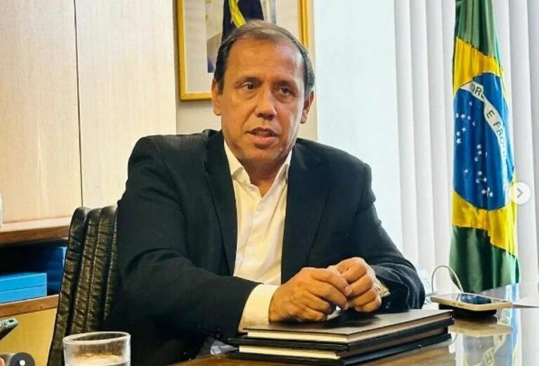 Justiça bloqueia meio bilhão do Sindnapi de irmão de Lula