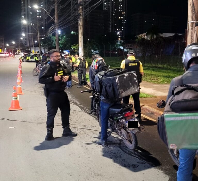 Irregularidades sobre duas rodas são flagradas em Águas Claras