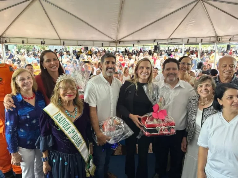 Secretaria do Idoso deve ser criada ainda esse ano, diz Celina Leão em evento promovido pelo distrital Roosevelt Vilela