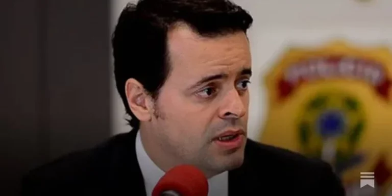 Delegado da PF que atuou na prisão de Ramagem é convidado a se retirar dos EUA