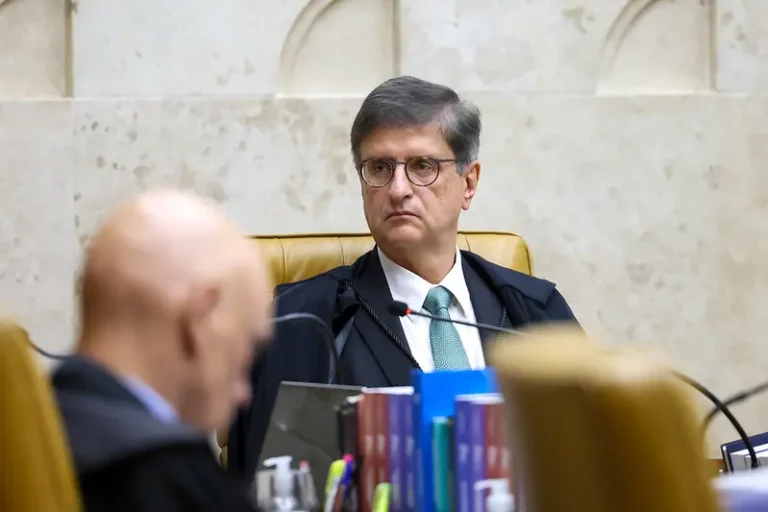 PSOL pede que Moraes desconsidere parecer de Gonet que rejeita aborto até 9 meses