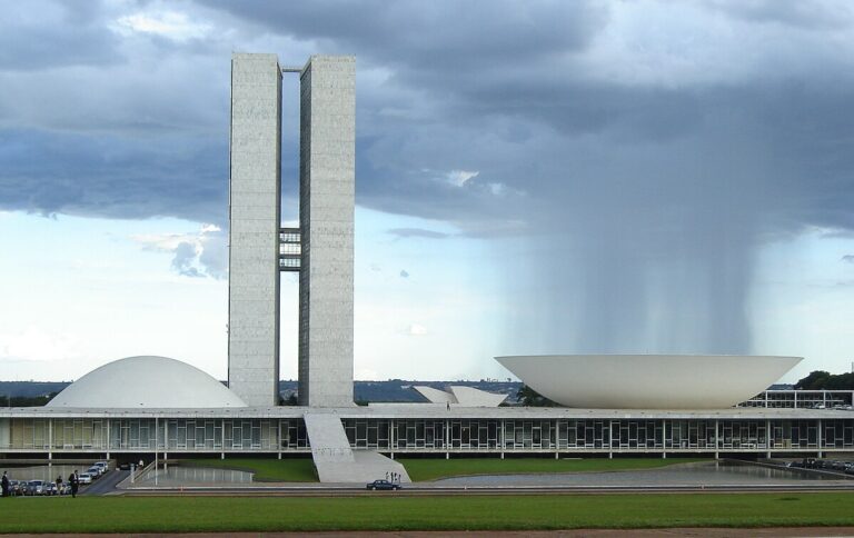 Segurança, STF e Maioridade Penal: as pautas que já inflamam a disputa eleitoral de 2026