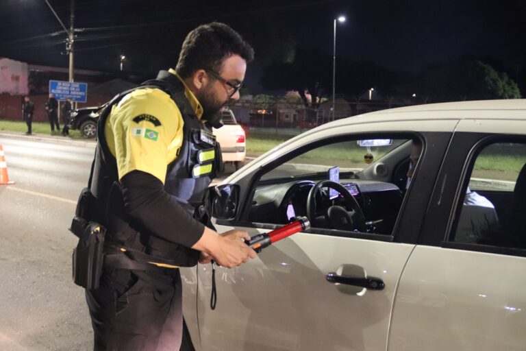 Detran-DF flagra 78 motoristas alcoolizados durante fiscalizações do fim de semana
