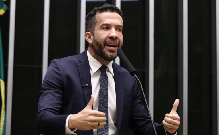“Quarteto Fanático” viaja aos EUA para perturbar Trump
