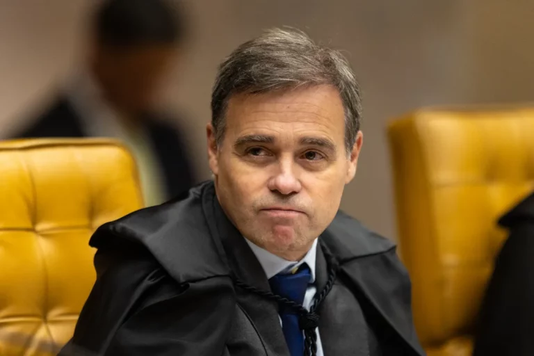 Mendonça resiste a pedido da PGR e investigação vira novo problema político para Lula