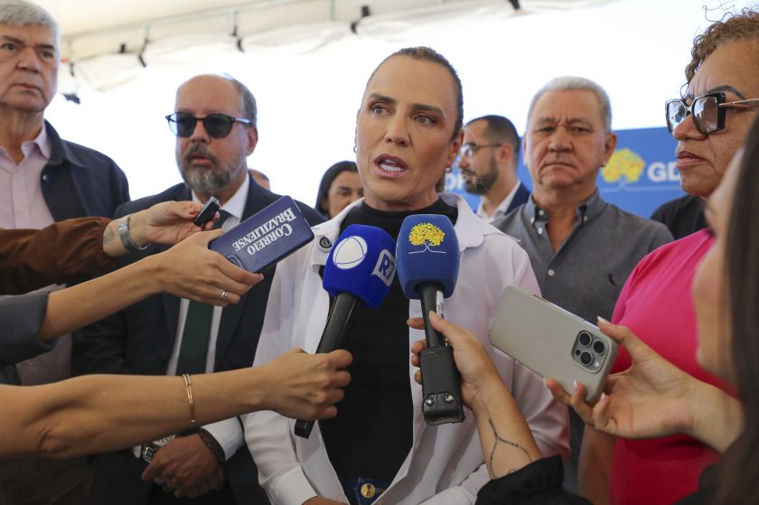 Bombas e Celina