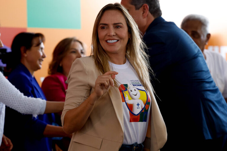 Arruda perde fôlego, Celina dispara e abre 17 pontos na corrida pelo GDF