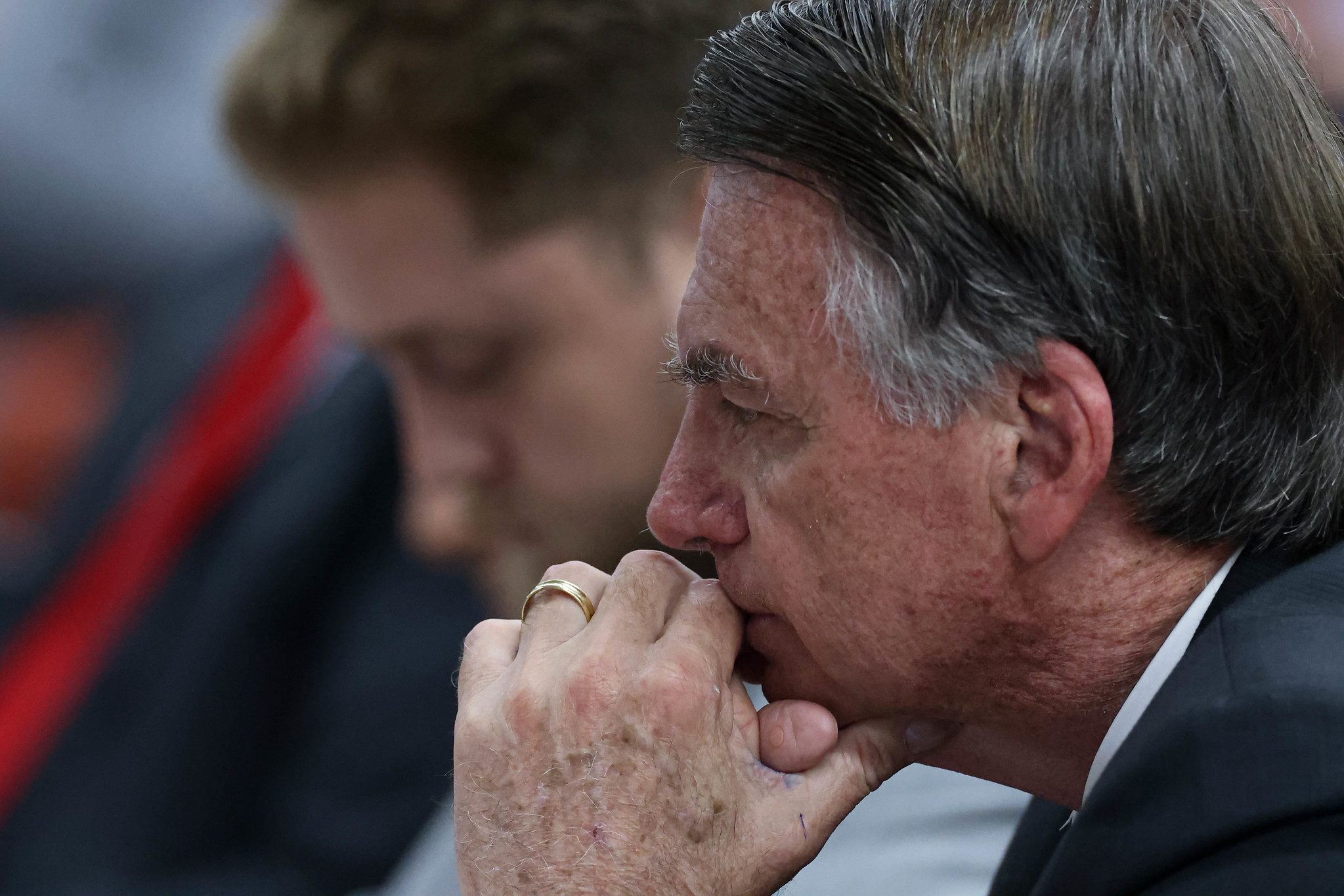 Bolsonaro tem revisão criminal movimentada no STF enquanto bastidores do Senado discutem possível acordão